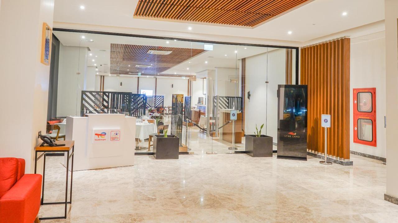 Yaoundé Star Land Hotel Bastos מראה חיצוני תמונה