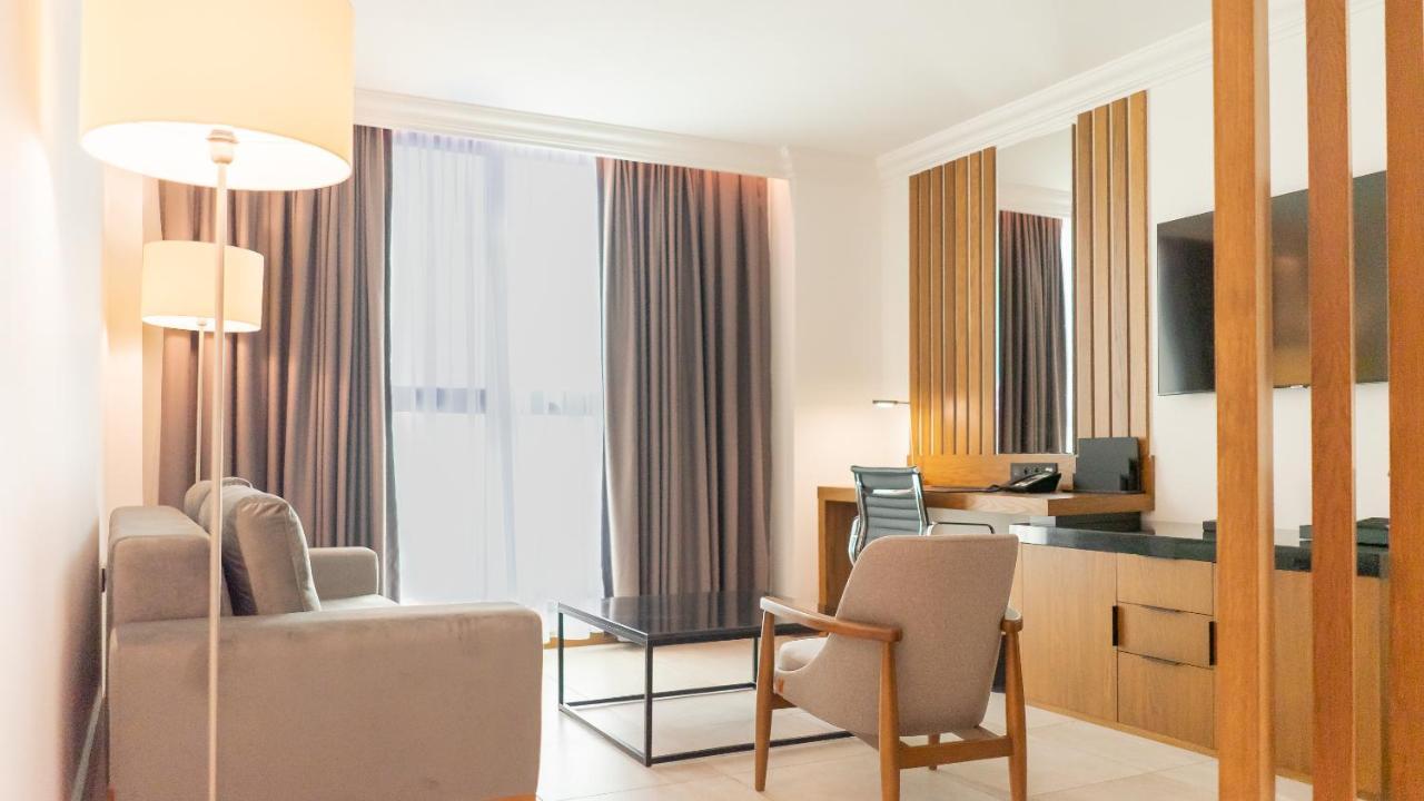 Yaoundé Star Land Hotel Bastos מראה חיצוני תמונה