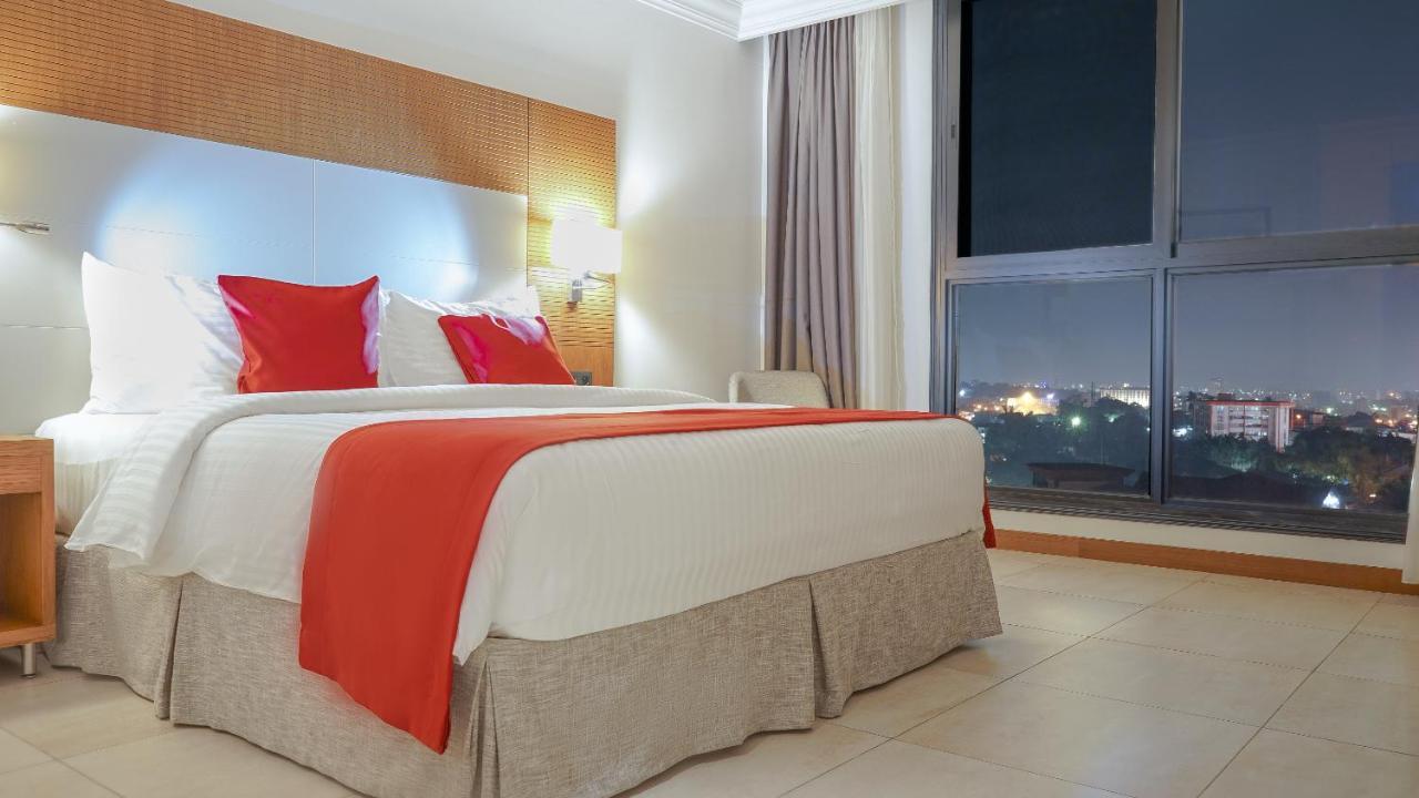 Yaoundé Star Land Hotel Bastos מראה חיצוני תמונה