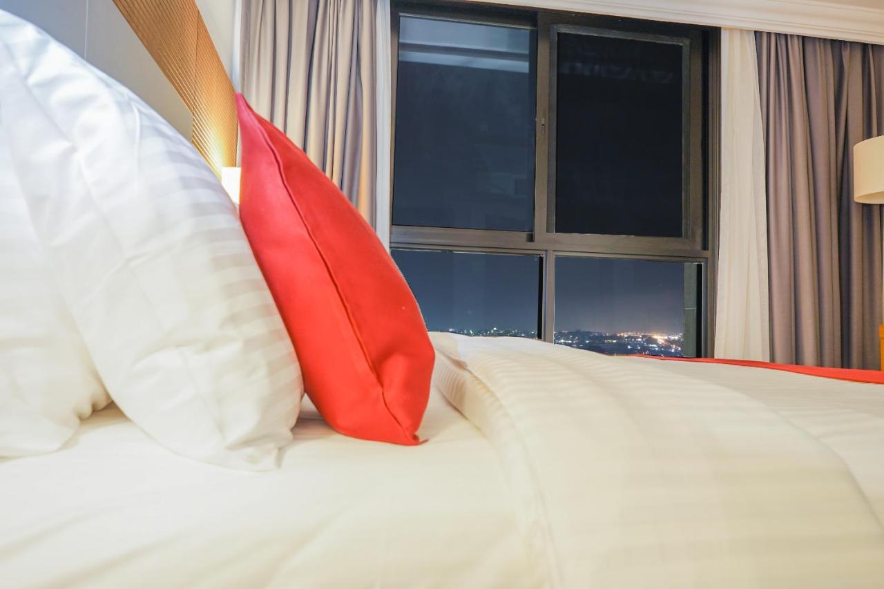 Yaoundé Star Land Hotel Bastos מראה חיצוני תמונה