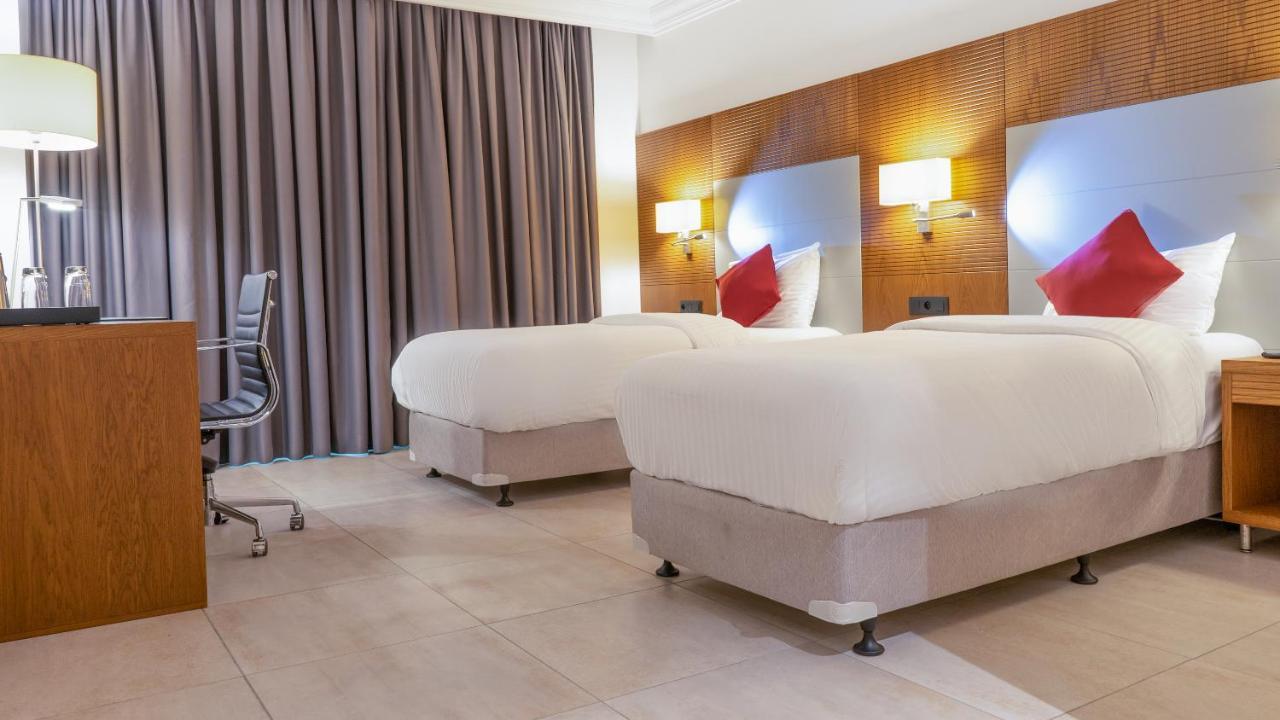 Yaoundé Star Land Hotel Bastos מראה חיצוני תמונה